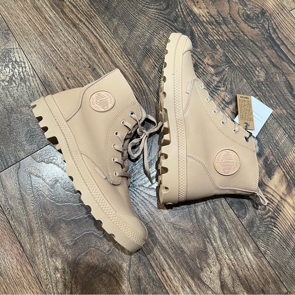 NEW Palladium Pampa Hi Zip Leather Boot